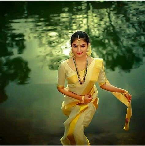 Beautiful Kerala Woman Saree Photoshoot Indian Wedding Outfits Set Saree