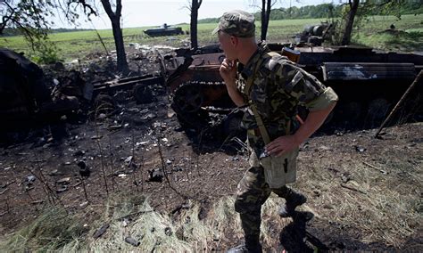 ukrainian troops killed as pro russia militants attack checkpoint world news the guardian