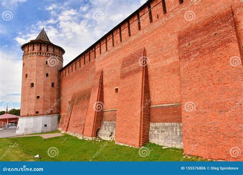 Het Kremlin In Kolomna Rode Vesting Metselwerk Van Een Oud