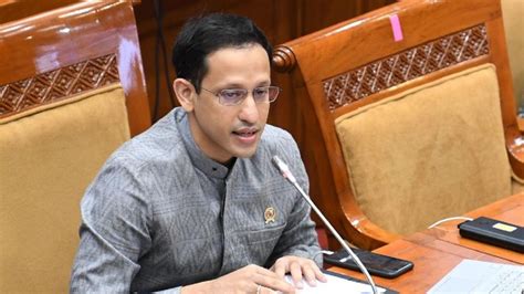 Mendikbud Nadiem Tak Ada Perubahan Kurikulum Nasional Pada 2021