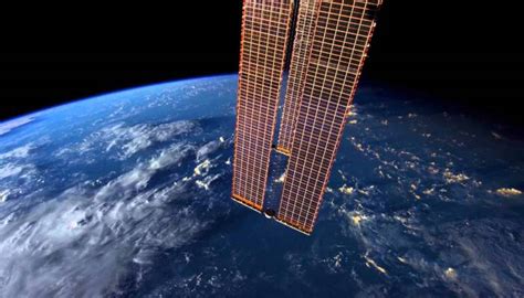 Time Lapse Video Orbiting Earth From The International Space Station
