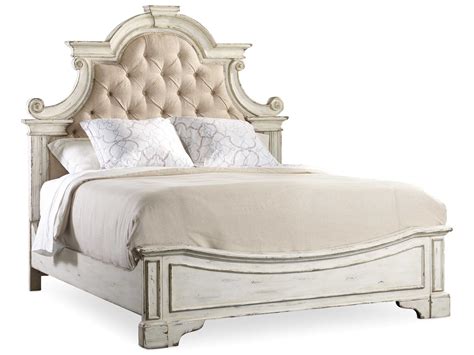 Hooker Furniture Sanctuary Vintage Chalky White Queen Size Panel Bed
