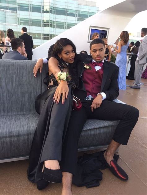 Pin By 𝐃𝐞🤍 On Relationships ️ Prom Outfits Prom Couples Prom Poses