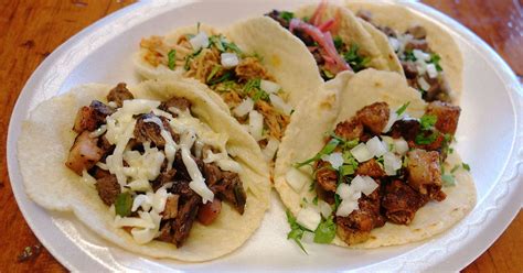 Review 2 New Mexican Joints Stand Out From Taco Shop Crowd In Phoenix