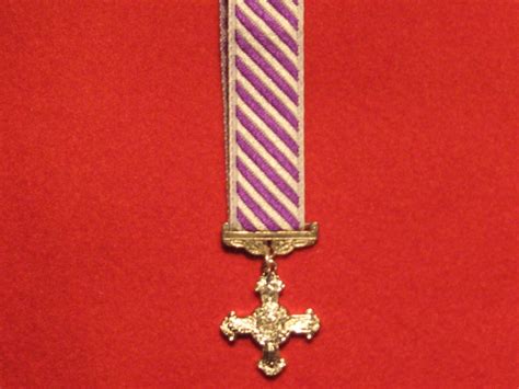 Miniature Distinguished Flying Cross Dfc Medal Eiir Hill Military Medals