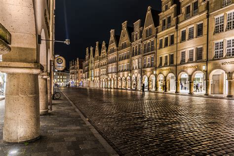 Explore an interactive map with places nearby. Münster bei Nacht 7 Foto & Bild | architektur, architektur ...