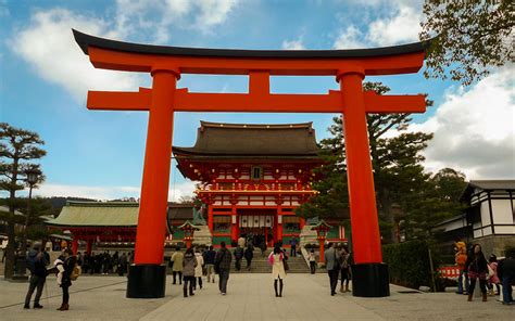 The shrine sits at the base of a mountain also named inari which is 233 meters above sea level. Fushimi Inari Taisha - Tempat Wisata Kyoto Jepang - Wisata ...