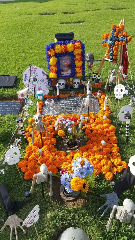 Top 99 Grave Decorations That Will Give Your Loved Ones A Dignified
