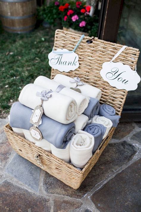Search for wedding gifts for guests. 25+ Beautiful Wedding Souvenirs Ideas For Your Invitation ...