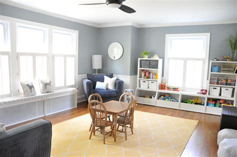 Character dining is what has long drawn many parents with young kids to various restaurants around disneyland resort, and anybody else who enjoys a surprise cameo from a beloved figure in a. Love this very cute kids' play room. | Dining room ...
