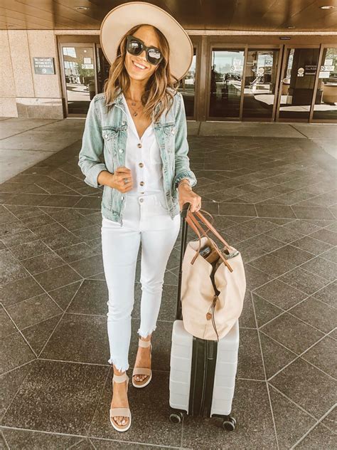 Luxury Travel Outfits Dressing Up For A Relaxing Getaway PagePer