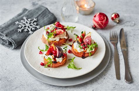 Vegetarian starters beetroot, goat's cheese and candied walnuts. 10 easy Christmas starters | Vegetarian christmas recipes ...