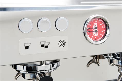 This la marzocco espresso machine's brew groups and portafilters are each 57mm in diameter. linea