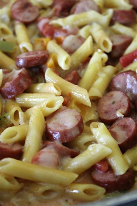 ↓ ↓ open for more ↓↓seriously one of my all time favorite one pot meals, and it's literally so easy and so yummy! One Pot Cheesy Smoked Sausage Pasta - Love to be in the ...