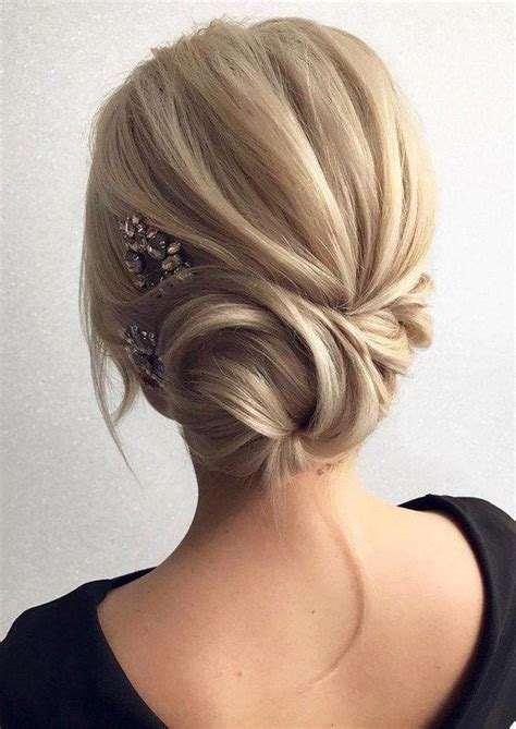 Glamorous Mother Of The Bride Hairstyles Trends