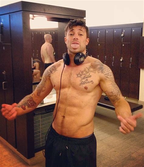The Randy Report Duncan James Tweets Shirtless From The Gym
