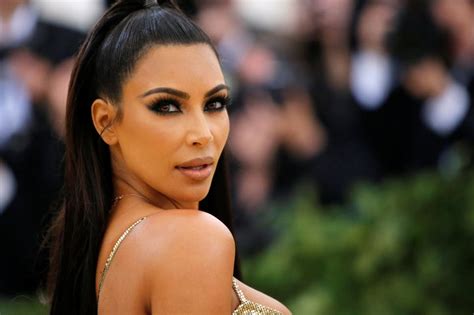 Kim Kardashian Strips Completely Naked To Sell Latest Eyeshadowand