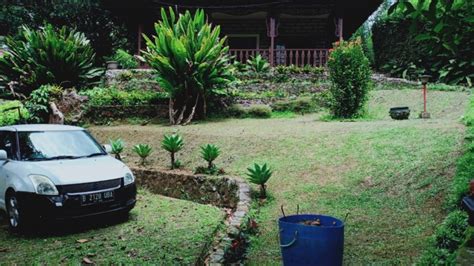 Villa ini dilengkapi dgn 6 kamar. Villa Asri dan Eksotik di Cisarua Puncak Bogor Jawa Barat