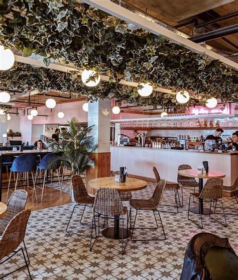 Available for lunch or dinner & online ordering. The Skinny Kitchen Islington | London Restaurant Reviews ...