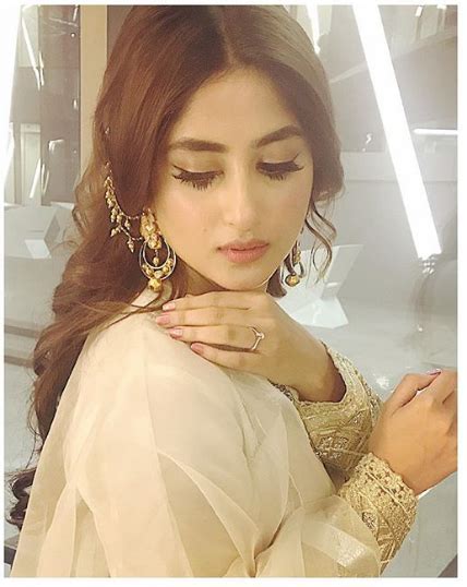 Pin By Hey On Wedding Actress Hairstyles Beauty Girl Sajal Ali