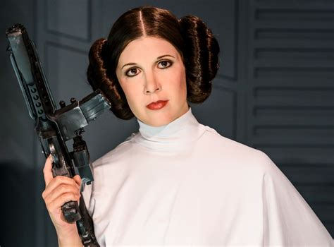 The Star Wars Comics Are Putting Princess Leia In Another Love Triangle