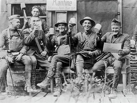 World War One Soldiers Rejoicing Photograph By Bettmann Fine Art America