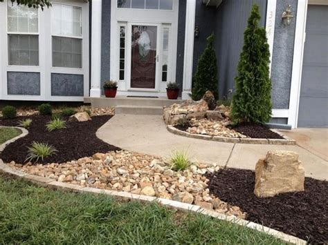 Easy And Beautiful Landscaping Ideas With Mulch And Rocks