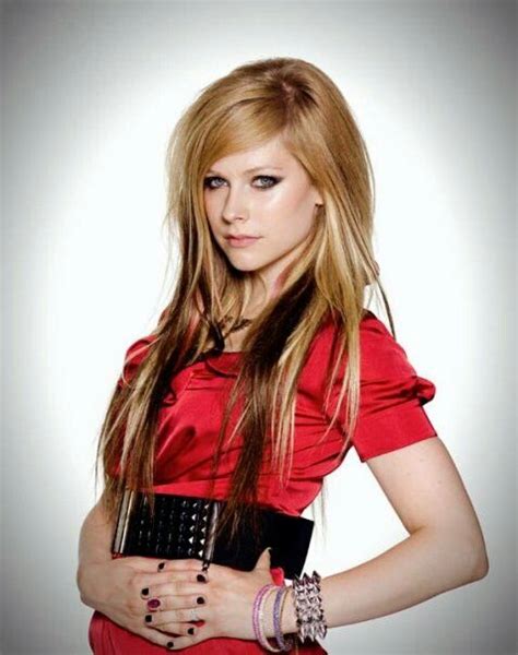 Pin By James Chance On Avril Lavignes Board ♥ Avril Lavigne Long
