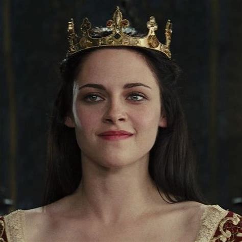 Icon And More On Instagram “kristen Stewart In Snow White And Snow White And The Huntsman Hd Phone