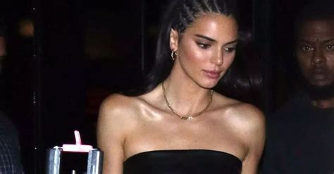 Kendall Jenner Confirms Nudity In Topless Selfies Not Not Naked