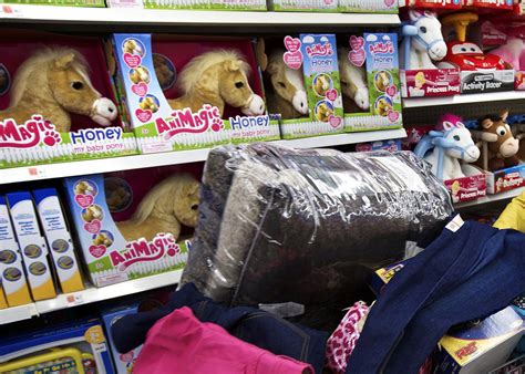 Teen Pleasures Himself With Stuffed Toy Inside Florida Wal Mart Cops