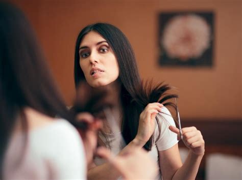 Nggak Perlu Ke Salon Ini 3 Cara Potong Rambut Sendiri Di Rumah