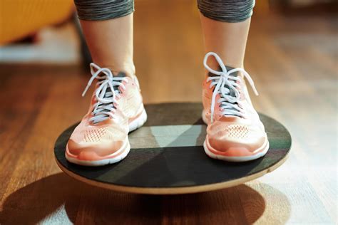 Physical Therapy Using A Smart Balance Board - Fitneass