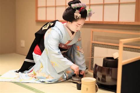 Geisha Tea Ceremony And Show In Kyoto Gion With Kimono Wearing Gion Walking Tour
