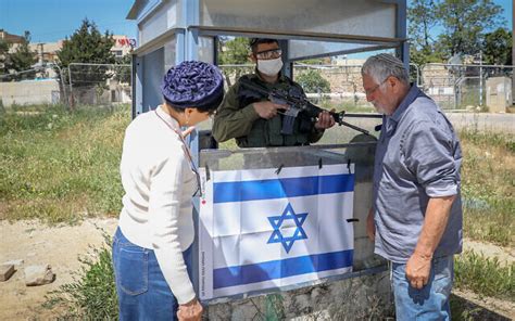 Remembering The Fallen Israelis Mark A Memorial Day Like No Other