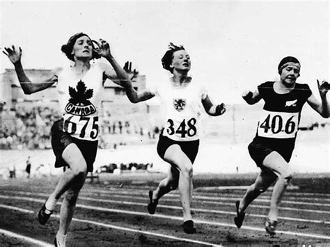 Jeux Olympiques Dété De 1928 Larrivée Contestée Des Femmes En