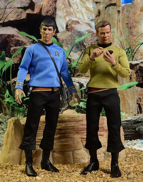 Qmx Star Trek Kirk Spock Sixth Scale Figures Star Trek Toys Star