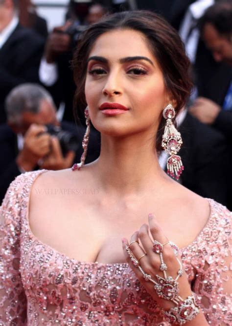 Sonam Kapoor Cannes Film Festival 2017 Indian Bollywood Actress Bollywood Actress Hot Photos