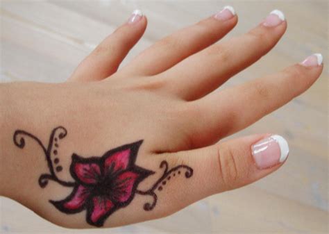 Tattoos On Hand Flowers Ksiqno