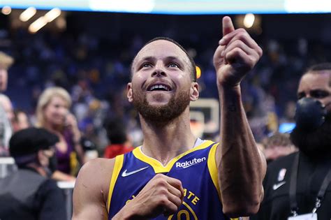 Steph Curry Is The 5th Highest Paid Athlete In 2022