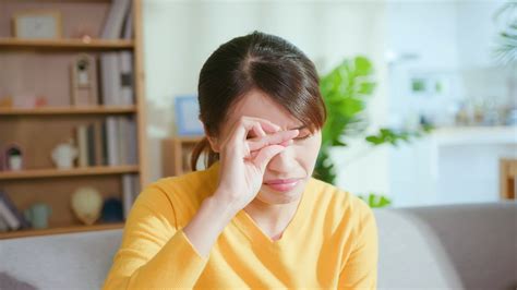 An Overview Of Chronic Dry Eye And Its Treatment