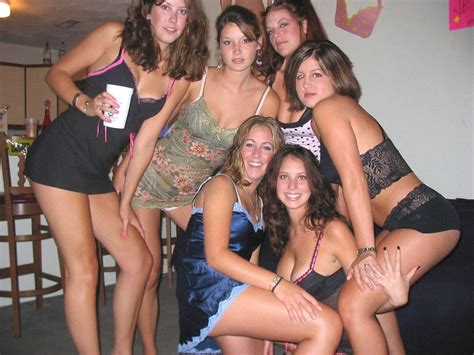 Girls Nude At Pajama Party Pics And Galleries
