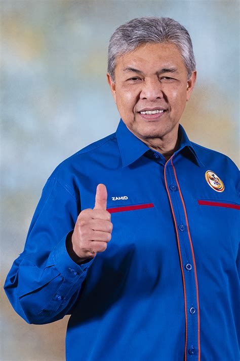 Born 4 january 1953) is a malaysian politician serving who served as leader of the opposition and president of the united malays national organisation (umno) from 2018 to 2019. Gjan Photography: POTRET RASMI TPM, DATO' SERI DR AHMAD ...