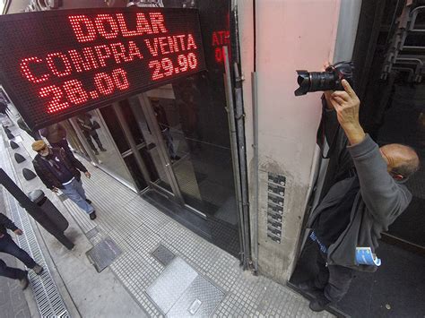 el dólar resiste la intervención del bcra y cotizó a 29 57 diario el ciudadano y la región
