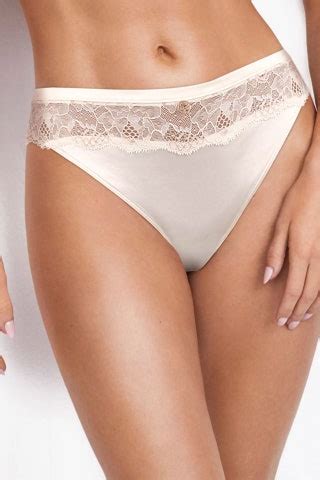 Most Comfortable Thongs Of According To Editors Glamour Uk