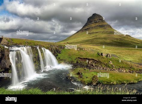 Kirkjufellsfoss Kirkjufell Waterfall With Mt Kirkjufell Beyond