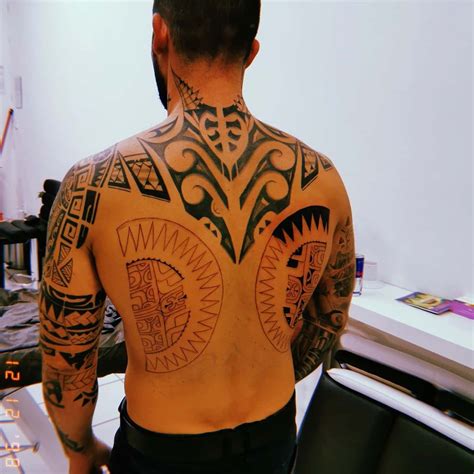 share 72 polynesian back tattoo thtantai2