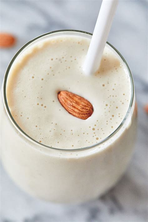 Almond Banana Smoothie Recipe — Eatwell101