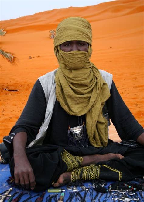 Africa Tuareg Man Selling Jewellery Idehan Ubari Libya ©howard
