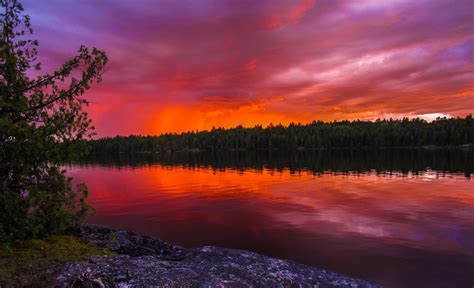 Fiery Sunset Over The Boundary Waters Minnesota Oc 4376x2666